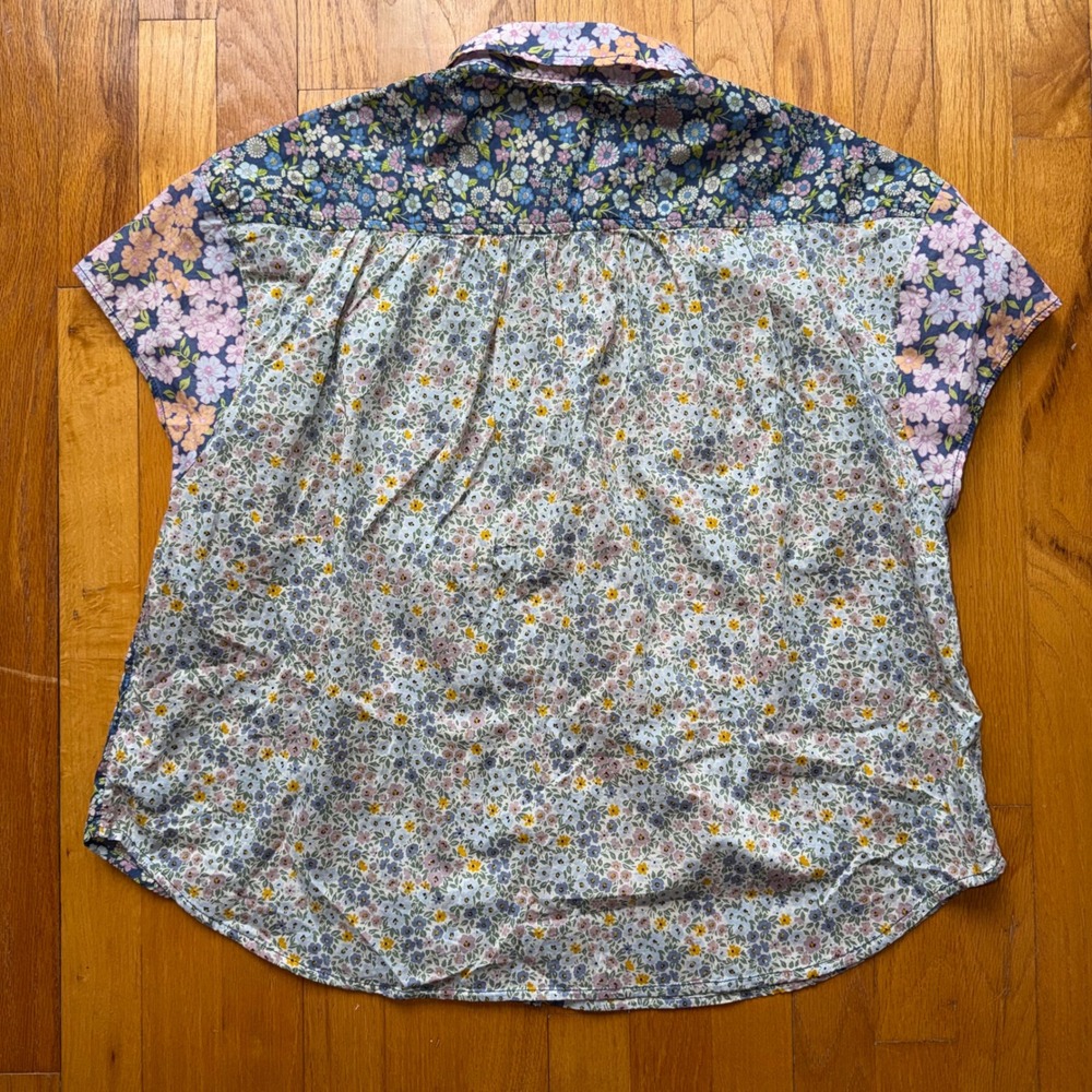 American Eagle Floral Patchwork Button Down Shirt Womens S Mixed Print Cotton - Picture 2 of 9